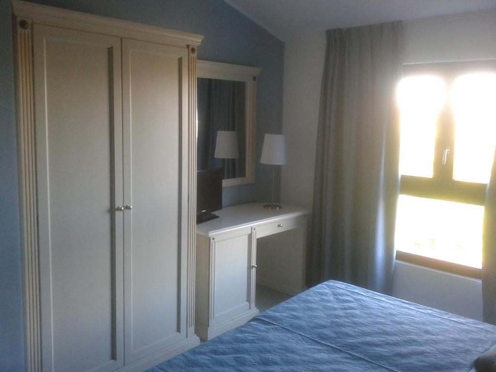 Pensión La Maison Rouge 4*